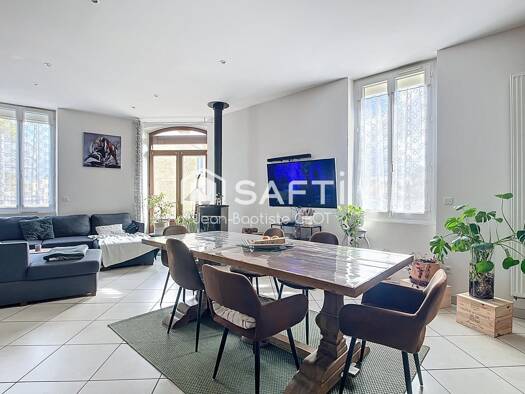 Maison de plain-pied à vendre 329 000 € 7 pièces 5 chambres 270 m² 403 m² de terrain Cérons 33720