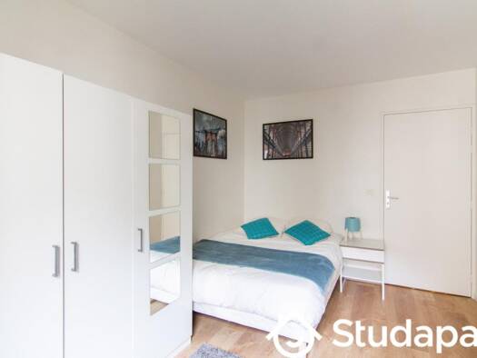 Appartement à louer 790 € 1 pièce 5 chambres 13 m² 2ème étage Rueil sur Seine-Plaine-Gare Rueil-Malmaison 92500