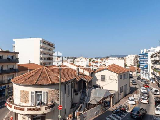 Appartement à vendre 259 000 € 4 pièces 3 chambres 90 m² Étage 3/6 Cougoussoles Le Cannet 06110