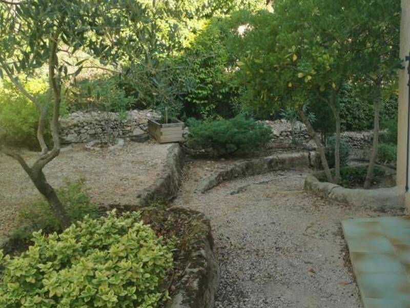 Maison à louer, 15m², CHATEAUNEUF LE ROUGE