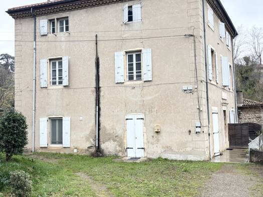 Appartement à vendre 75 000 € 2 pièces 1 chambre 48 m² RDC Centre La Voulte-sur-Rhône 07800