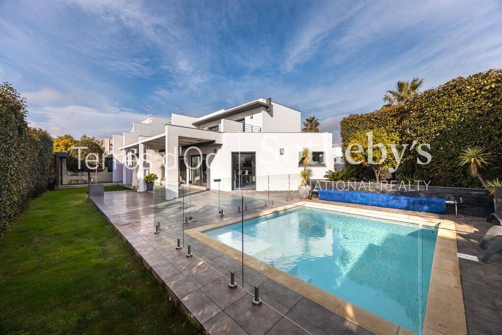 Maison à vendre, 170m², VILLENEUVE DE LA RAHO