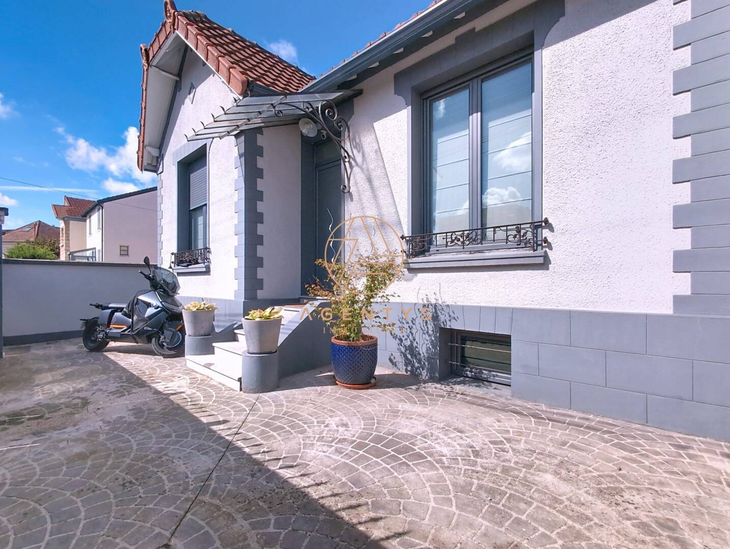 Maison à vendre, 117m², SAINT MAUR DES FOSSES