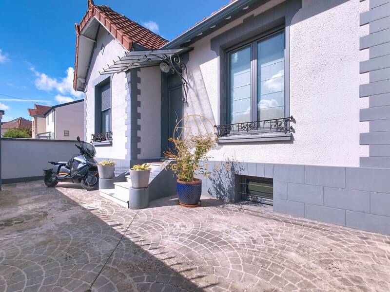 Maison à vendre, 117m², SAINT MAUR DES FOSSES