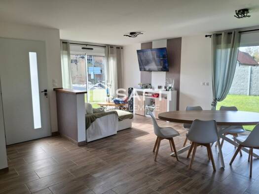 Maison de plain-pied à vendre 212 000 € 4 pièces 2 chambres 83 m² 1 971 m² de terrain Fresnoy-Andainville 80140