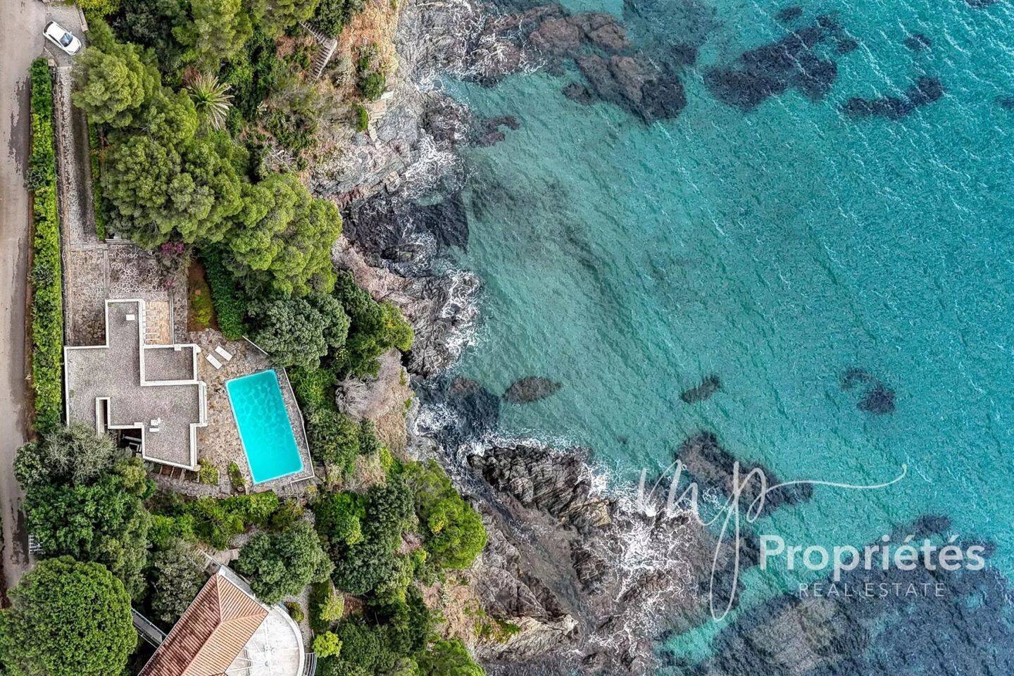 Maison à vendre, 187m², LA CROIX VALMER