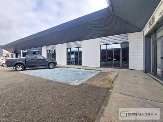 Local commercial à louer 4 900 € 438 m² de surface de vente La Confina Ajaccio 20090