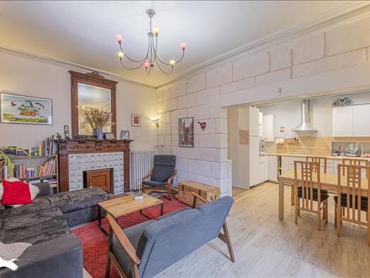 Duplex à vendre 296 520 € 5 pièces 4 chambres 92 m² RDC/2 St Cyr sur Loire 37540