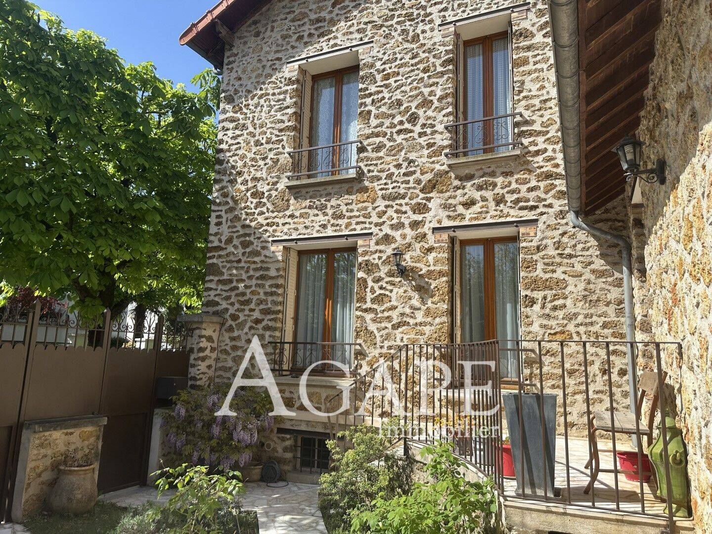 Maison à vendre, 146m², SAINT MAUR DES FOSSES