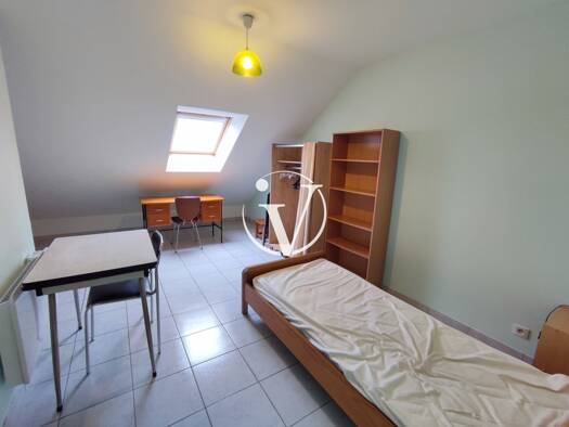 Appartement à louer 300 € 1 pièce 15 m² Étage 1/1 Areines 41100