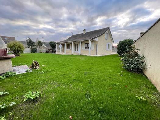 Maison à vendre 359 900 € 8 pièces 4 chambres 185 m² 606 m² de terrain Porcheville 78440
