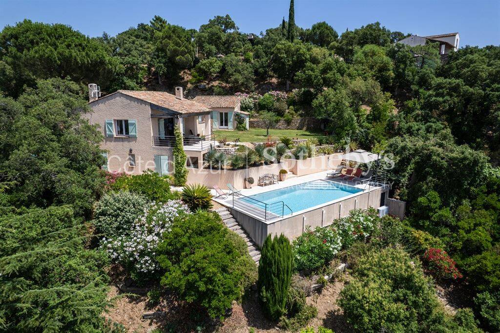 Maison à vendre, 171m², RAYOL CANADEL SUR MER