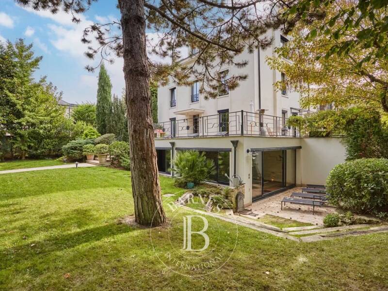 Maison à vendre, 400m², SAINT MAUR DES FOSSES