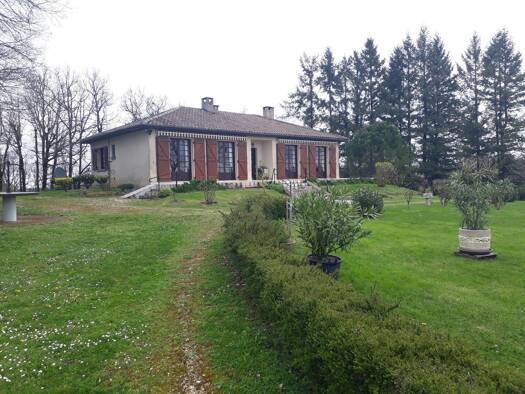 Maison à vendre 461 000 € 7 pièces 4 chambres 123 m² 240 000 m² de terrain Frayssinet 46310
