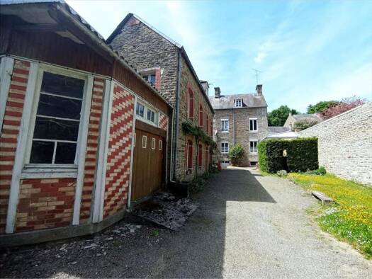 Maison à vendre 147 400 € 7 pièces 4 chambres 122,9 m² 904 m² de terrain Sud Condé-en-Normandie 14110