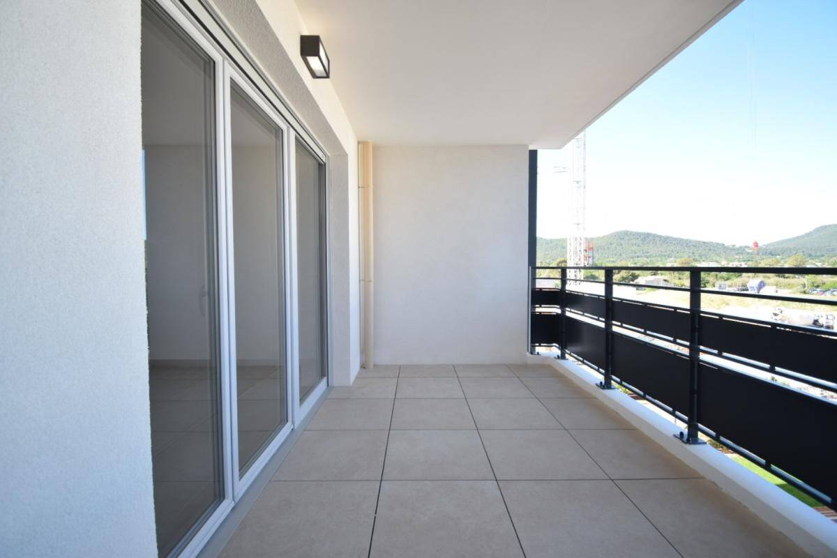 Maison à louer, 44m², HYERES