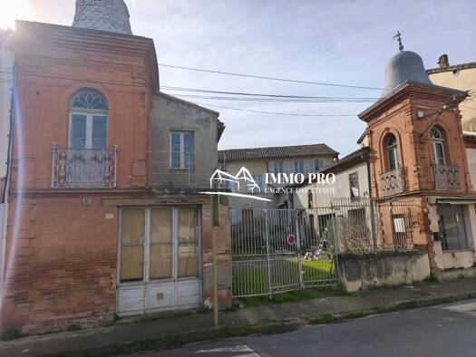 Immeuble à vendre 90 000 € 291 m² L'Isle-en-Dodon 31230