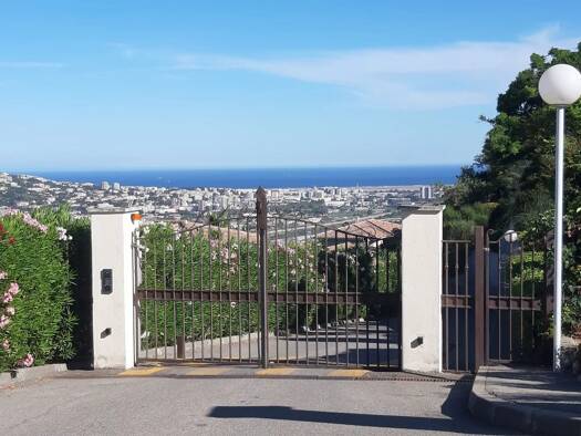 Appartement à louer 690 € 1 pièce 18 m² RDC Saint-Laurent-du-Var 06700