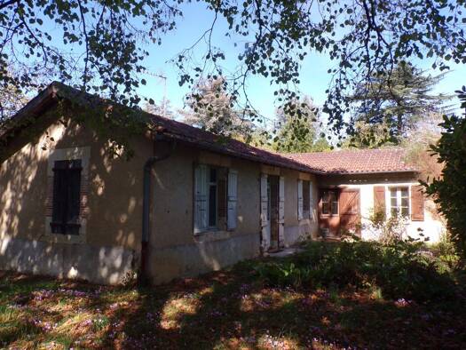 Maison de plain-pied à vendre 179 000 € 4 pièces 2 chambres 80 m² 832 m² de terrain Faubourg Nord Auch 32000