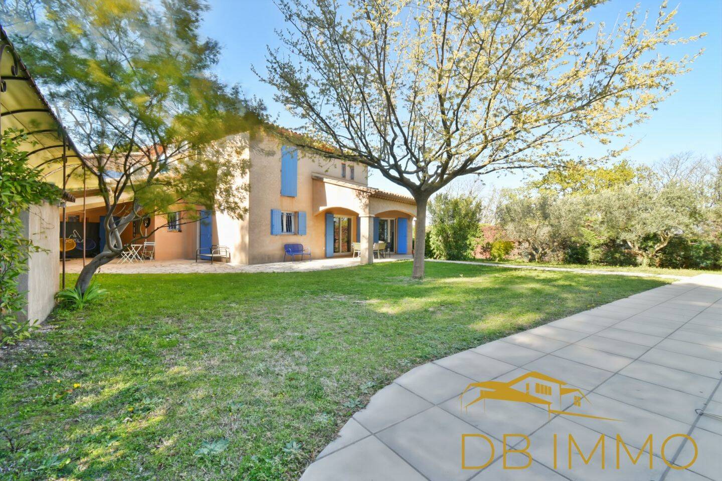 Maison à vendre, 168m², CHATEAUNEUF DE GADAGNE