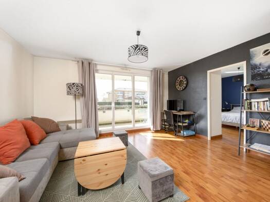 Appartement à vendre 129 900 € 2 pièces 1 chambre 42 m² RDC/4 Roussimort Frouzins 31270