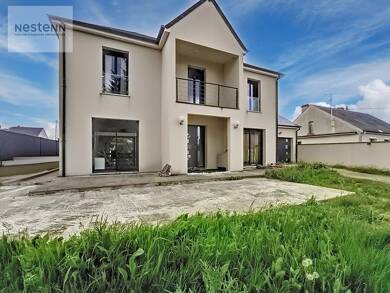 Maison à louer 1 600 € 6 pièces 5 chambres 154 m² 720 m² de terrain Escures Fleury les Aubrais 45400
