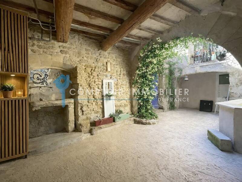 Maison à vendre, 160m², GALLARGUES LE MONTUEUX