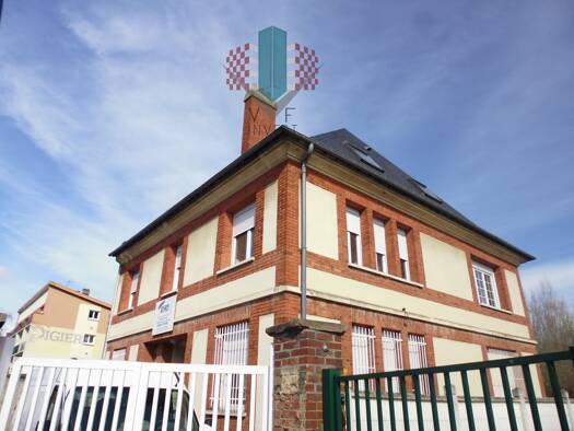 Immeuble à vendre 435 000 € 380 m² Évreux 27000