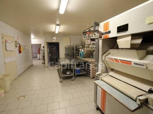 Boulangerie / Pâtisserie à vendre Fonds de commerce 168 000 € 13 pièces 299 m² de surface de vente L'Abergement-Sainte-Colombe 71370
