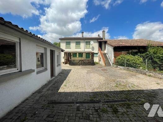 Maison à vendre 127 200 € 5 pièces 4 chambres 154 m² 1 100 m² de terrain Herpont 51460