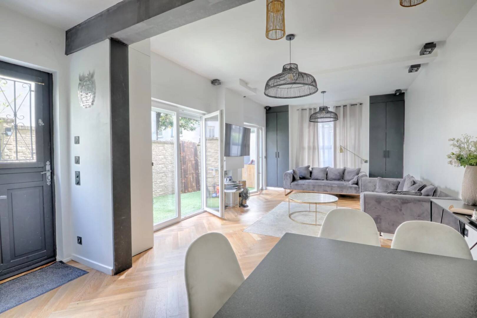 Maison à vendre, 0m², LA VARENNE SAINT HILAIRE