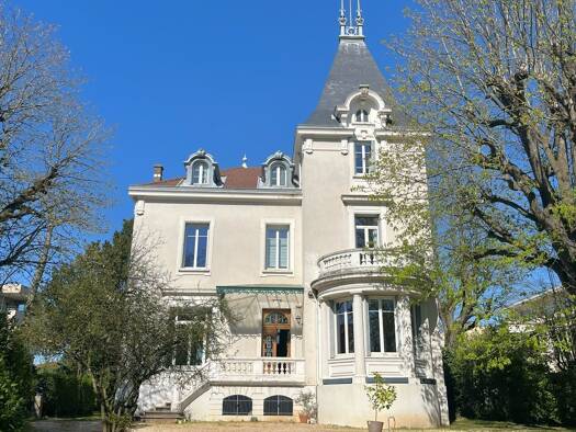 Villa à vendre 1 150 000 € 11 pièces 8 chambres 283,7 m² 3 000 m² de terrain Béligny-La Sablonnière-La Grange Rouge-Le Peloux-Les Fourches Villefranche-sur-Saône 69400