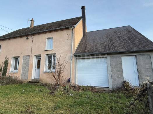 Maison à vendre 45 000 € 5 pièces 3 chambres 99 m² 600 m² de terrain Neuvy-sur-Loire 58450