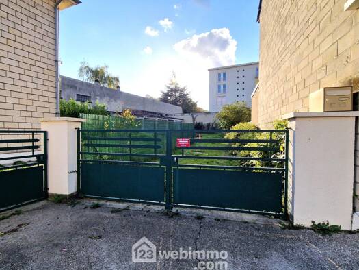 Parking à vendre 11 000 € 16 m² Laon 02000