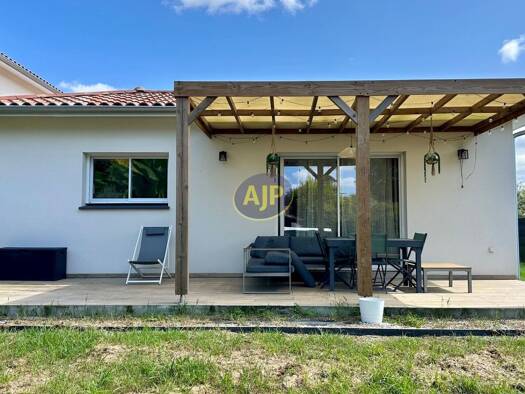 Maison de plain-pied à vendre 399 000 € 5 pièces 3 chambres 92 m² 419 m² de terrain Est Saint Vincent de Tyrosse 40230