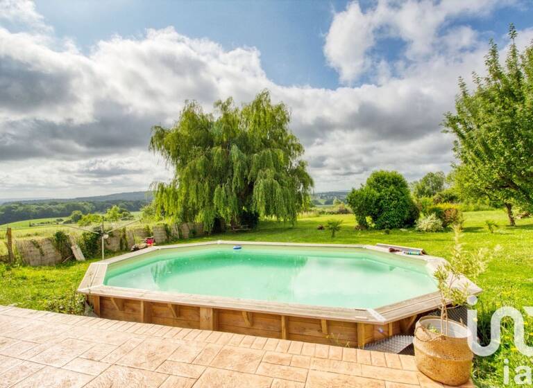 Maison à vendre 299 000 € 6 pièces 4<br/>chambres 107 m²<br/>superficie 2 550 m²<br/>terrain Montjavoult 60240