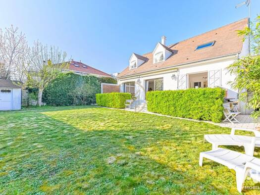 Maison à vendre 895 000 € 8 pièces 5 chambres 220 m² 540 m² de terrain La Pie Saint-Maur-des-Fossés 94100