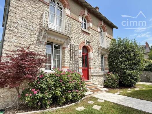 Maison à vendre 700 000 € 9 pièces 4 chambres 193 m² Est Blois 41000