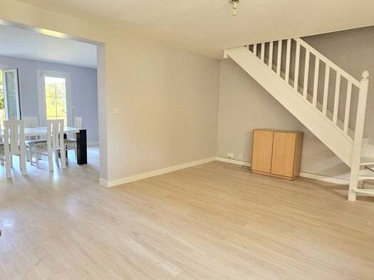 Maison à vendre 309 000 € 5 pièces 3 chambres 87 m² 130 m² de terrain Hauts Champs Bouffémont 95570