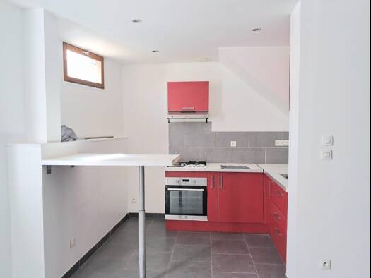 Duplex à louer 720 € 5 pièces 4 chambres 100,5 m² RDC Saint-Jean-en-Royans 26190