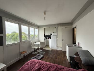 Appartement à louer 700 € 1 pièce 25 m² Étage 3/4 disponible à partir du 15/06/2025 Champ du Four Conflans Ste Honorine 78700