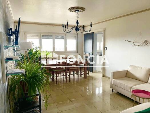 Appartement à louer 890 € 5 pièces 4 chambres 93 m² Étage 9/7 Parc de Loisirs-Cassiopée Vandœuvre-lès-Nancy 54500