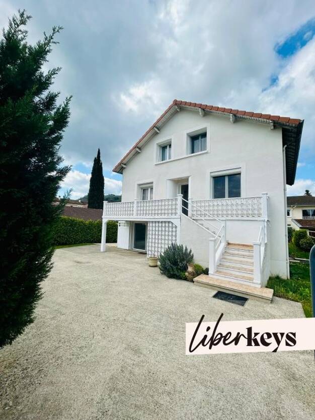 Maison à vendre 425 000 € 5 pièces 4 chambres 242 m² 734 m² de terrain Centre Saint-Marcellin 38160