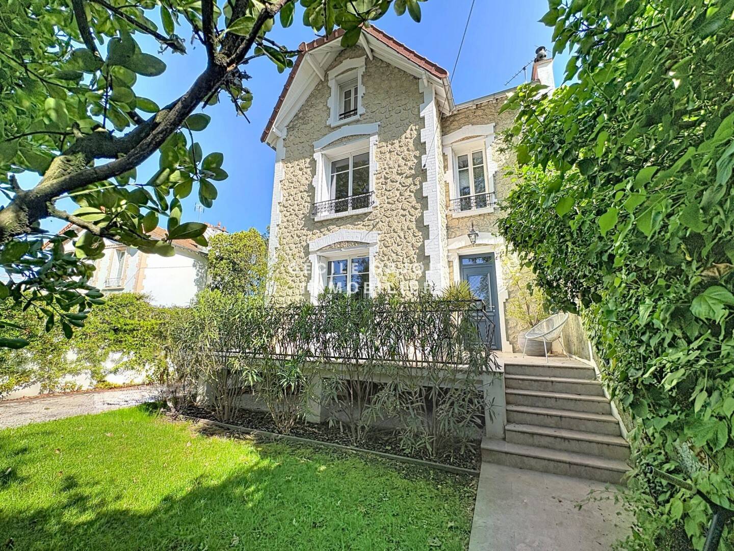 Maison à vendre, 160m², SAINT MAUR DES FOSSES