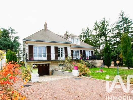 Maison à vendre 270 000 € 5 pièces 3 chambres 145 m² 6 656 m² de terrain Lion-en-Sullias 45600