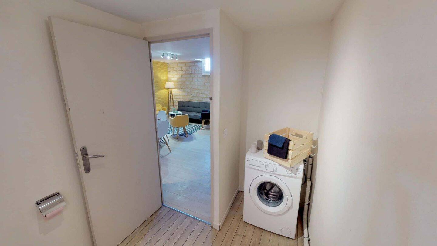 Chambre dans le 33 cours Gambetta - Colocation — 18