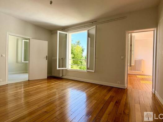 Appartement à vendre 398 000 € 4 pièces 3 chambres 86,91 m² Étage 2/3 Centre Ville Nord Est Fontainebleau 77300