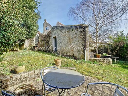 Maison à vendre 720 000 € 8 pièces 4 chambres 177 m² 370 m² de terrain Chavenay 78450