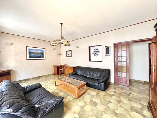 Appartement à vendre 75 600 € 3 pièces 2 chambres 68,9 m² Étage 3/3 Fourneaux 73500