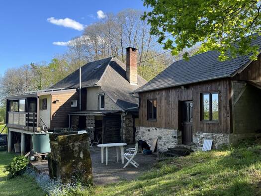 Maison à vendre 169 000 € 4 pièces 2 chambres 79 m² 3 858 m² de terrain Beyssac 19230